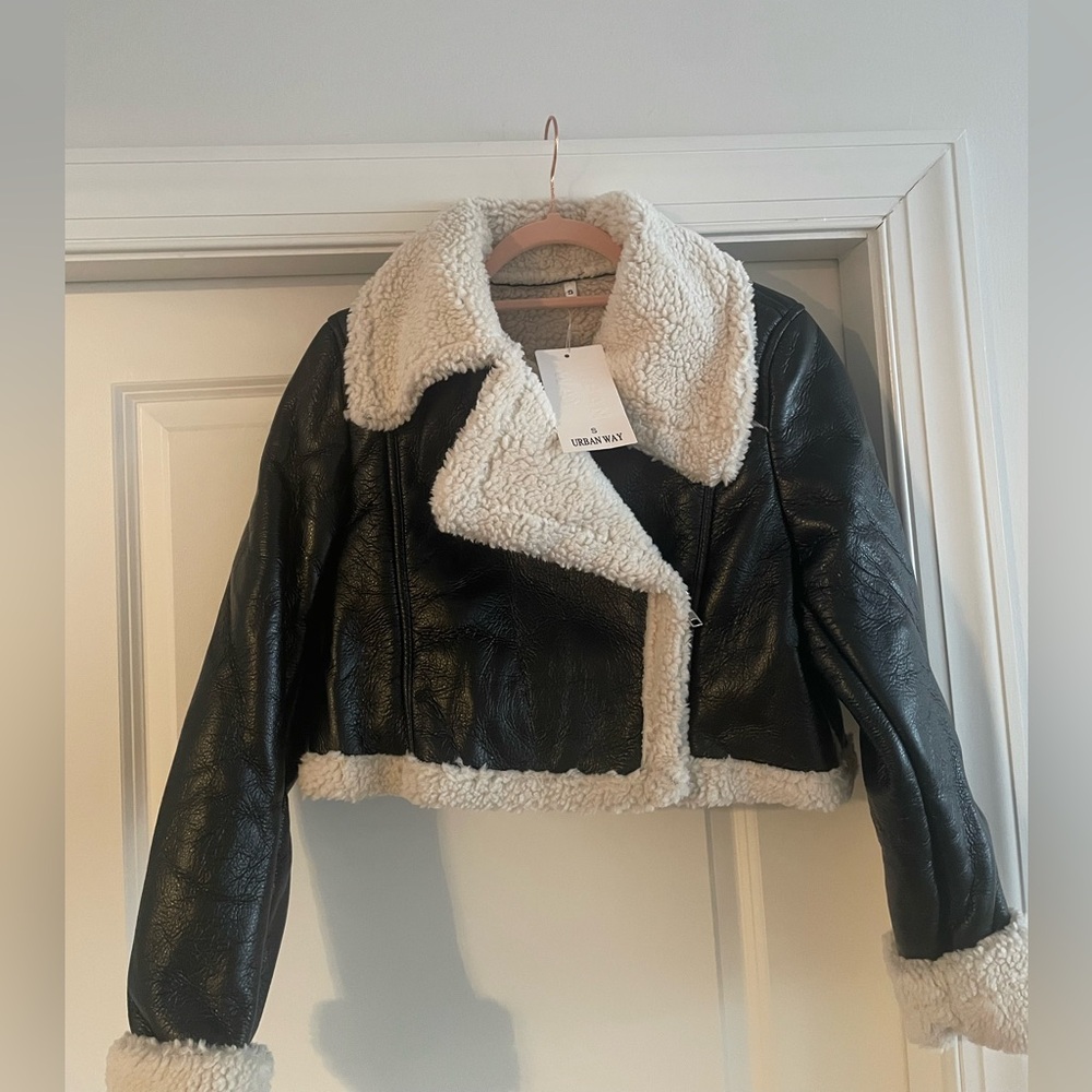 Urban Way Black Jacket with Cream Faux  Fur Lining and Collar